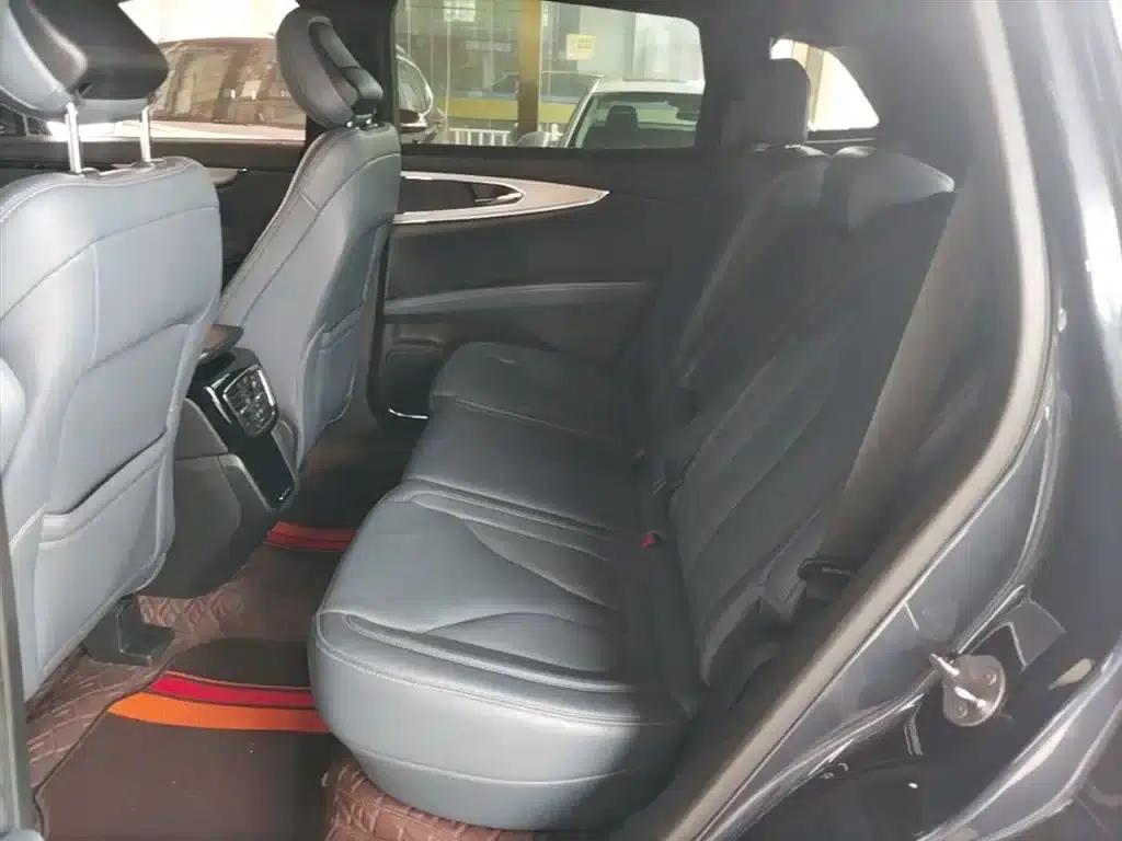 Navigator 2021 2.0T AWD Premium Edition — миниатюра 17