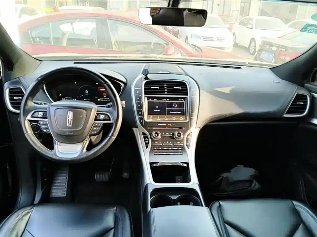 Navigator (Imported) 2019 2.0T 2WD Premium Edition (China VI Emission Standard) — миниатюра 10
