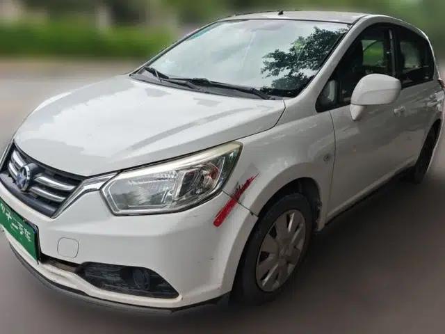 Venucia R50 2015 1.6L Manual Fashion Edition