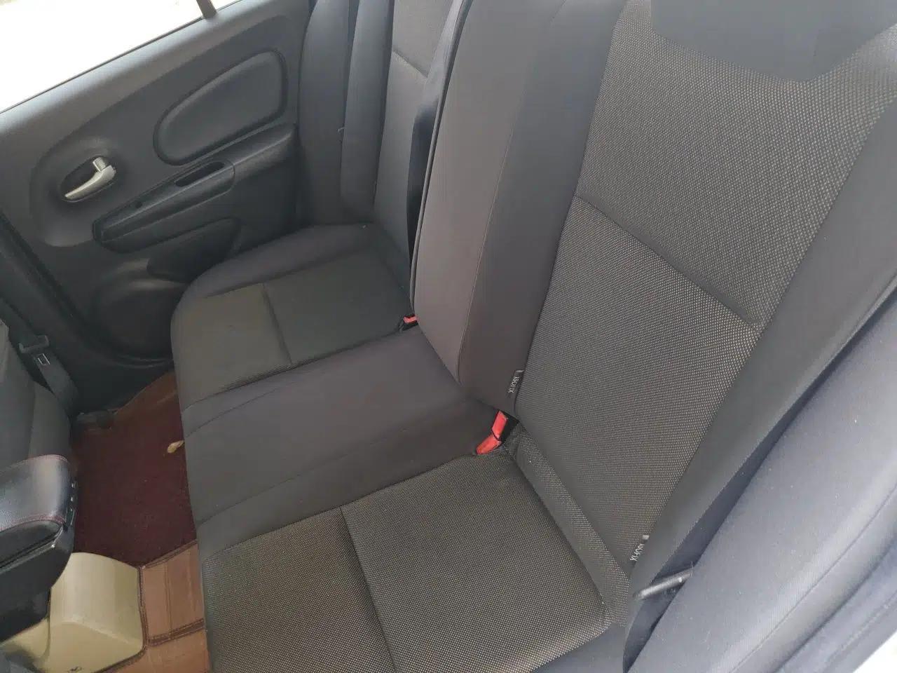 Venucia R50 2013 1.6L Manual Fashion Edition — миниатюра 18