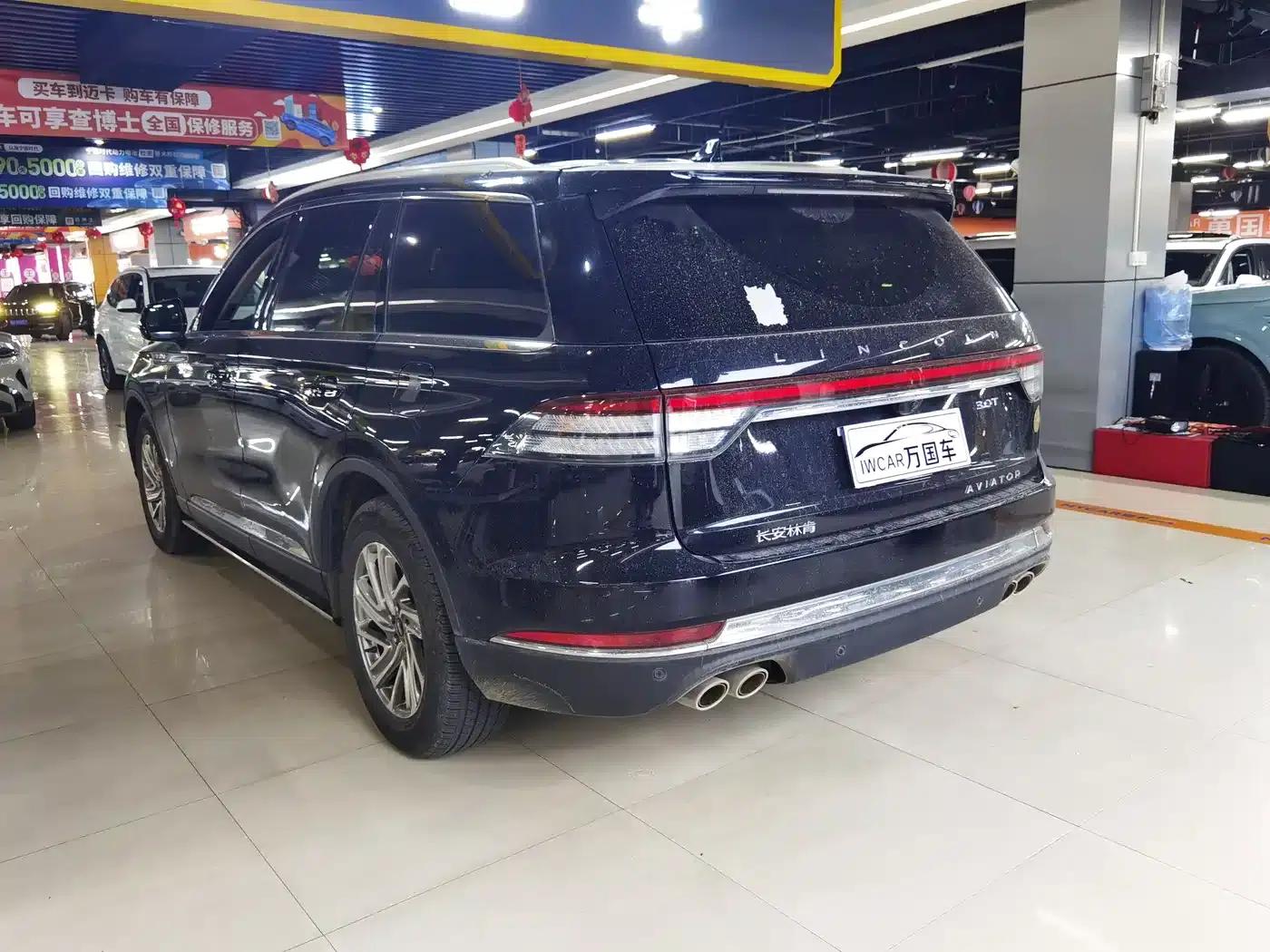 2021 Aviator 3.0T V6 AWD Premium Edition — миниатюра 3