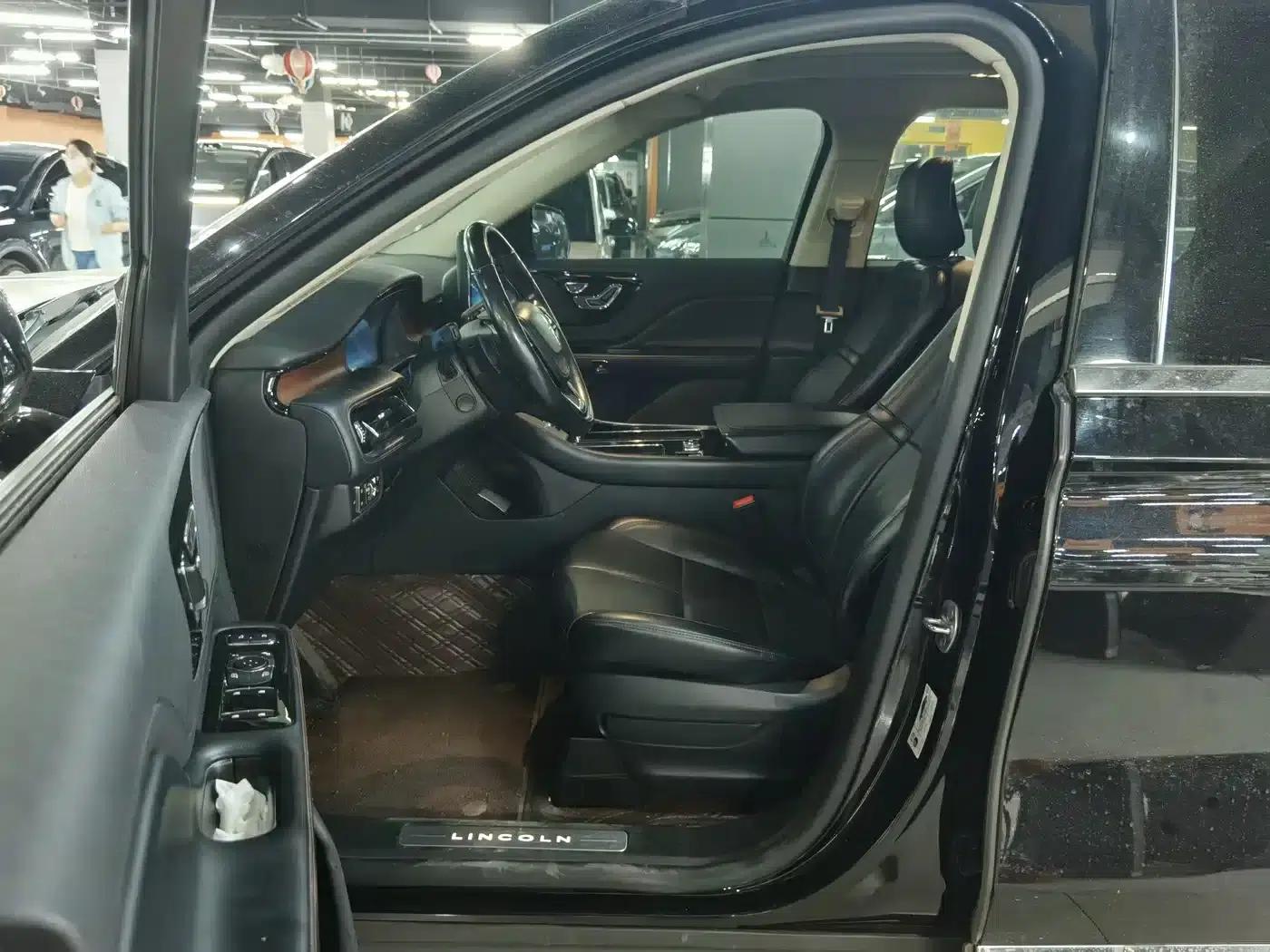 2021 Aviator 3.0T V6 AWD Premium Edition — миниатюра 6