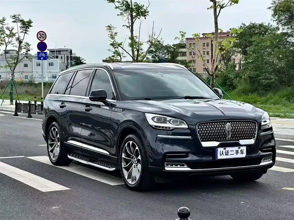 2020 Aviator 3.0T V6 AWD Executive Edition — миниатюра 3
