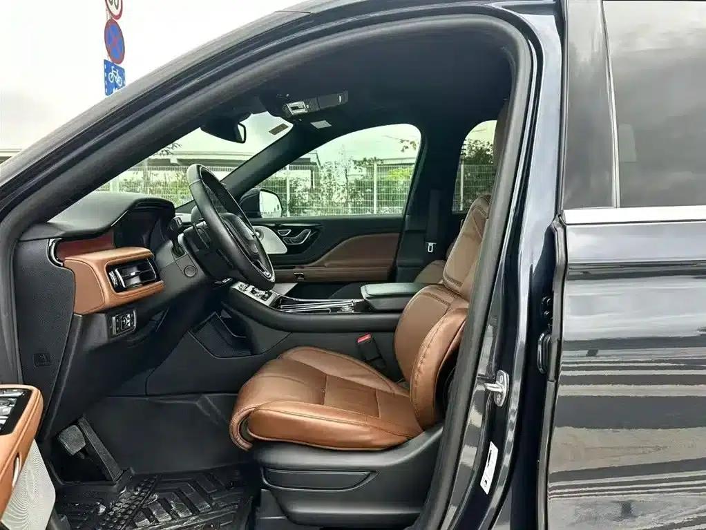 2020 Aviator 3.0T V6 AWD Executive Edition — миниатюра 7