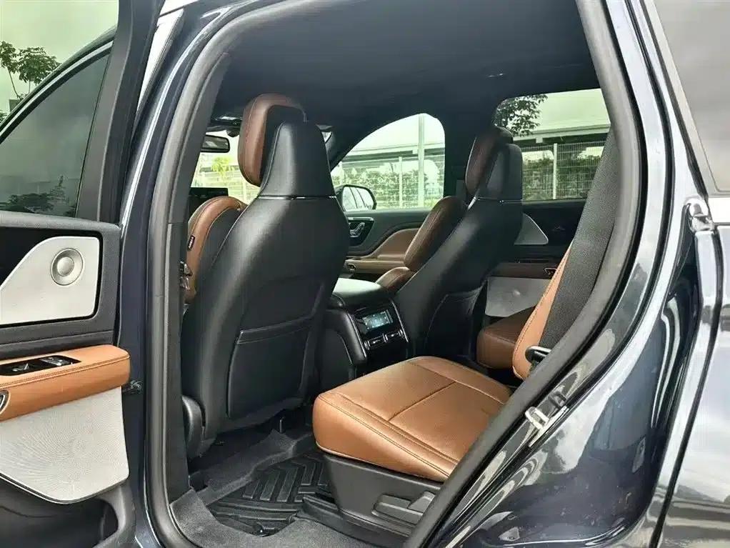 2020 Aviator 3.0T V6 AWD Executive Edition — миниатюра 8