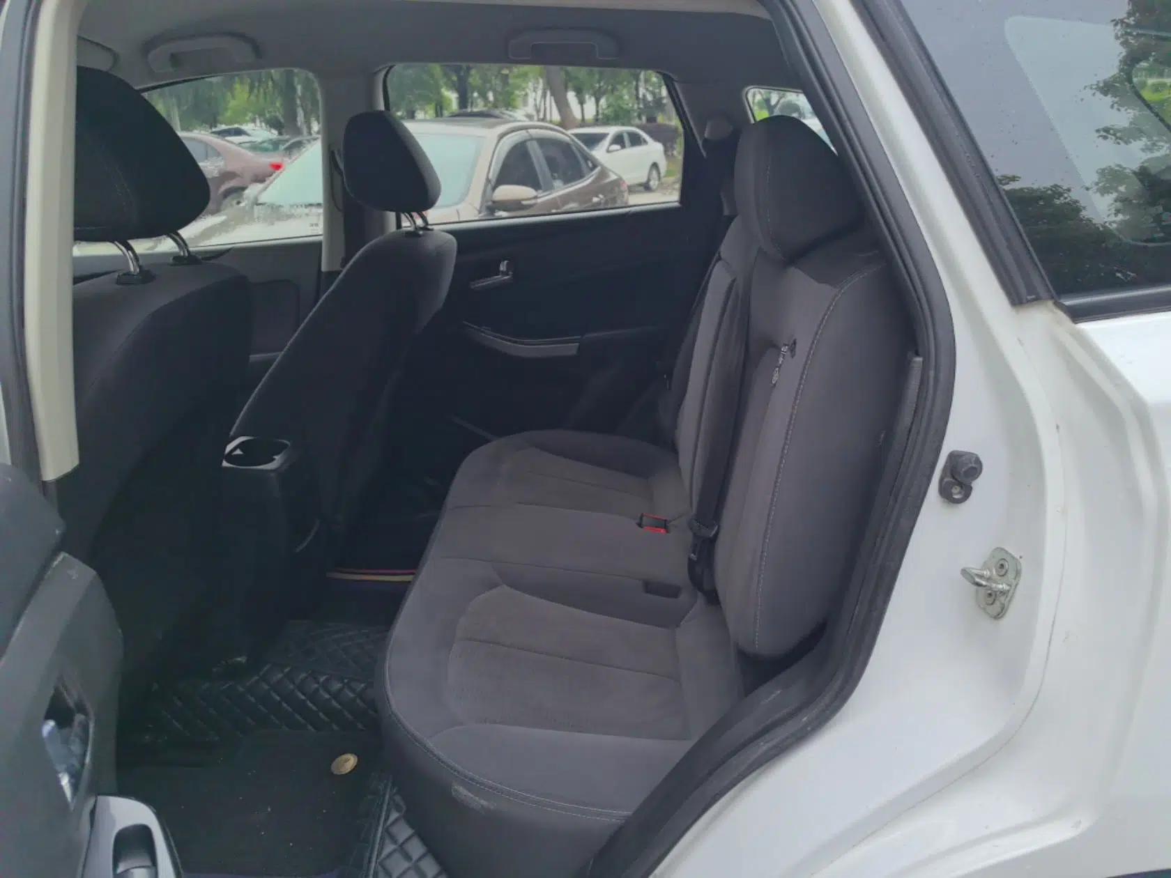 Venucia T70 2016 1.6L Manual Ruixing Edition — миниатюра 20