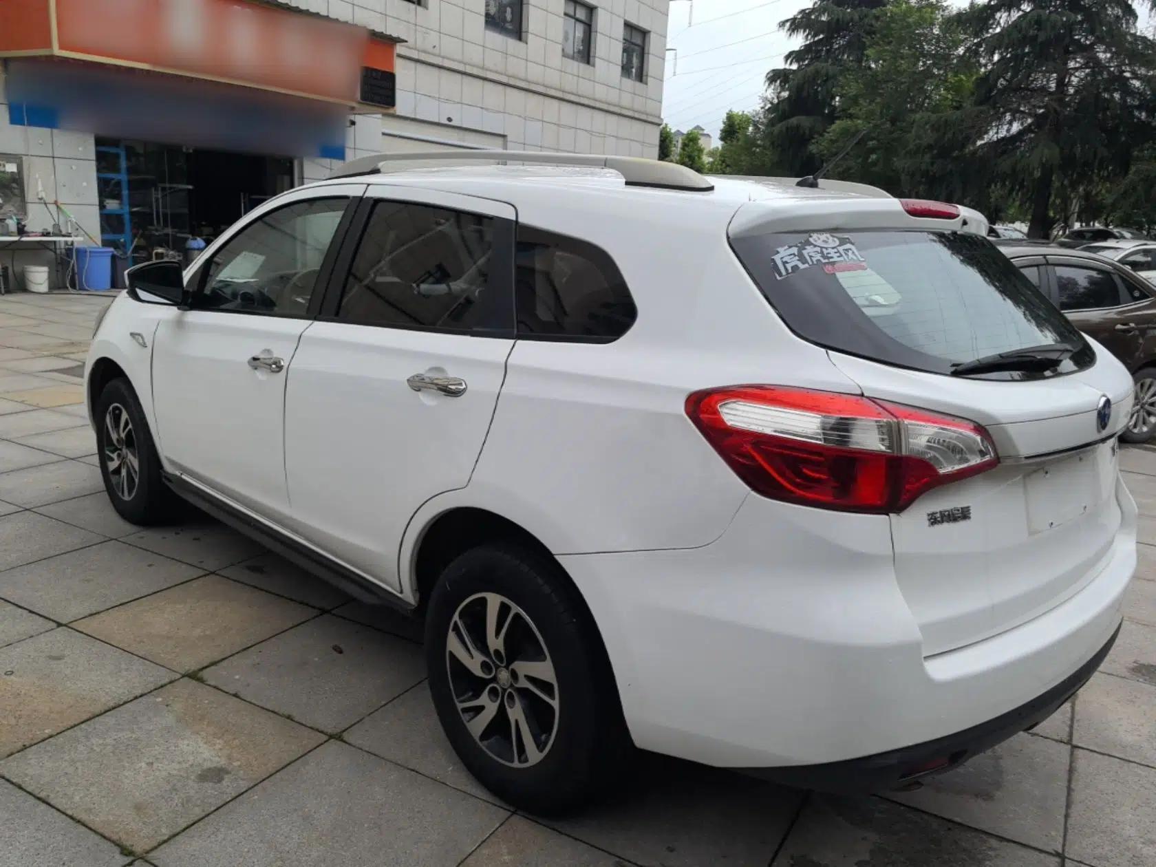 Venucia T70 2016 1.6L Manual Ruixing Edition — миниатюра 4