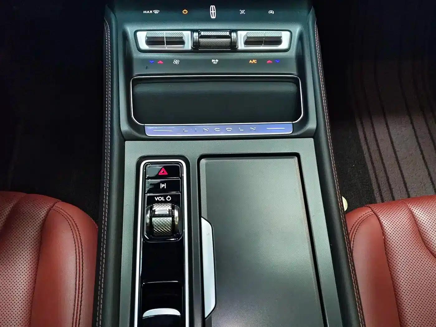 Lincoln Z 2024 2.0T Premium Edition — миниатюра 11