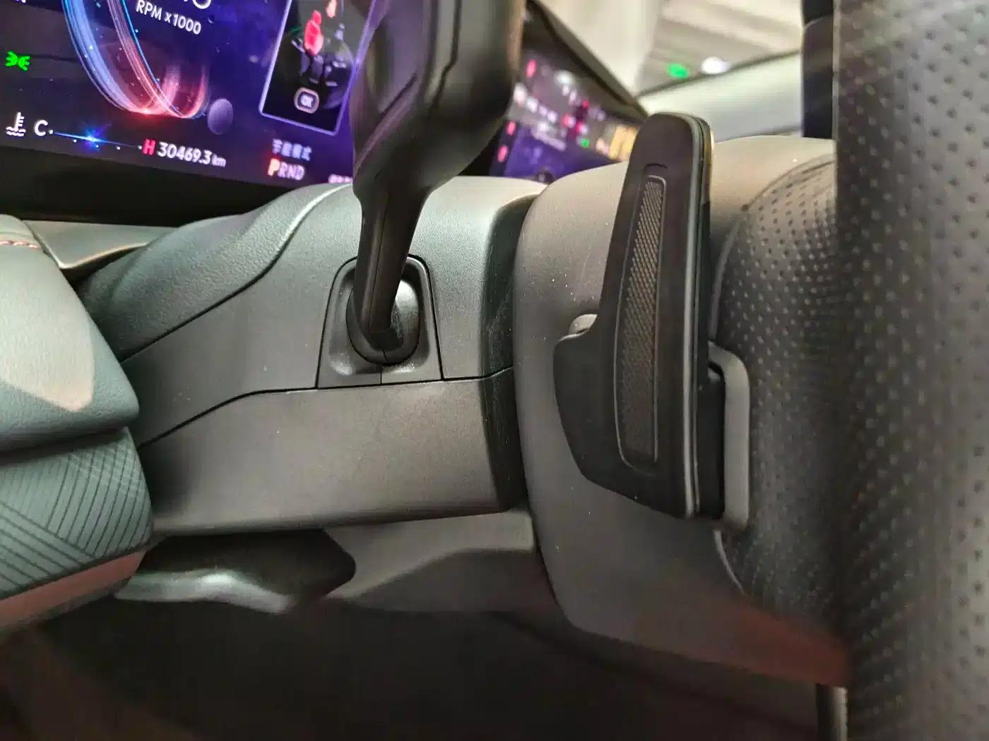 Lincoln Z 2024 2.0T Premium Edition — миниатюра 12