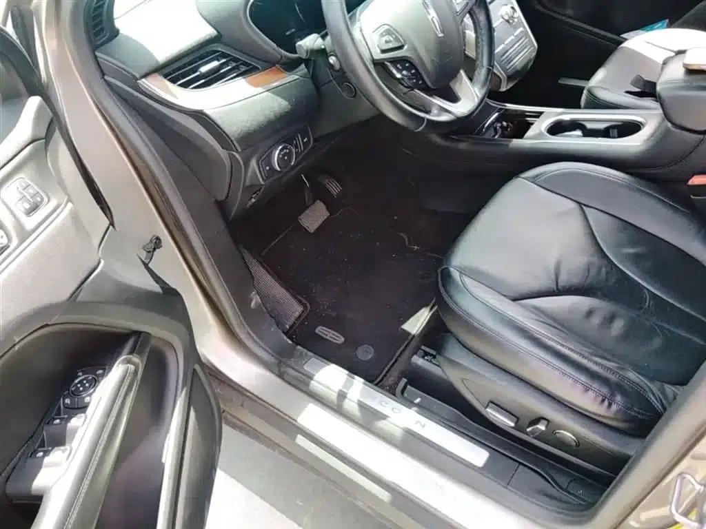 Lincoln MKC 2017 2.0T 2WD Premium Edition — миниатюра 16