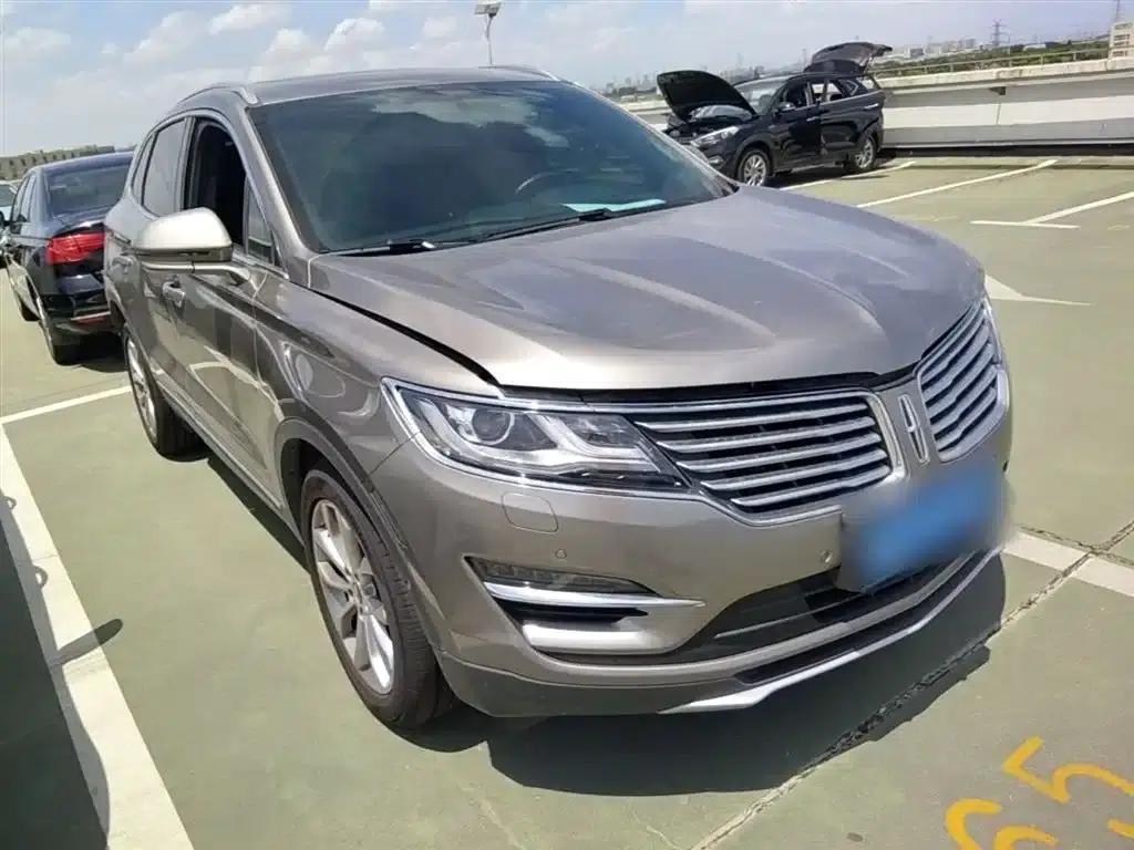 Lincoln MKC 2017 2.0T 2WD Premium Edition — миниатюра 4
