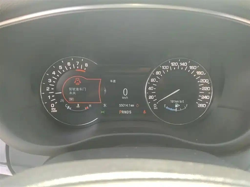 Lincoln MKC 2017 2.0T Two-Wheel Drive Premium Edition — миниатюра 11