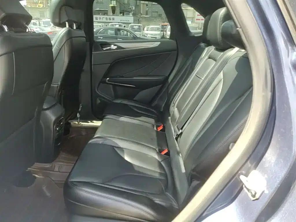Lincoln MKC 2017 2.0T Two-Wheel Drive Premium Edition — миниатюра 16