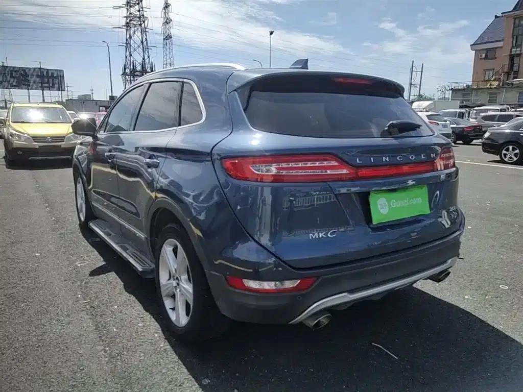 Lincoln MKC 2017 2.0T Two-Wheel Drive Premium Edition — миниатюра 4