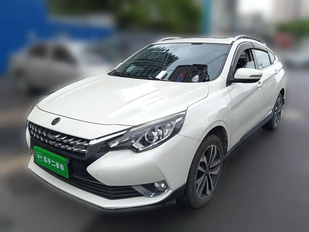 Venucia T90 2017 2.0L CVT Smart Edition — миниатюра 1