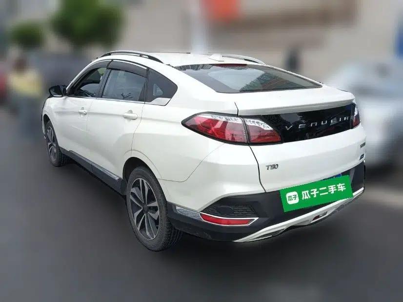 Venucia T90 2017 2.0L CVT Smart Edition — миниатюра 4