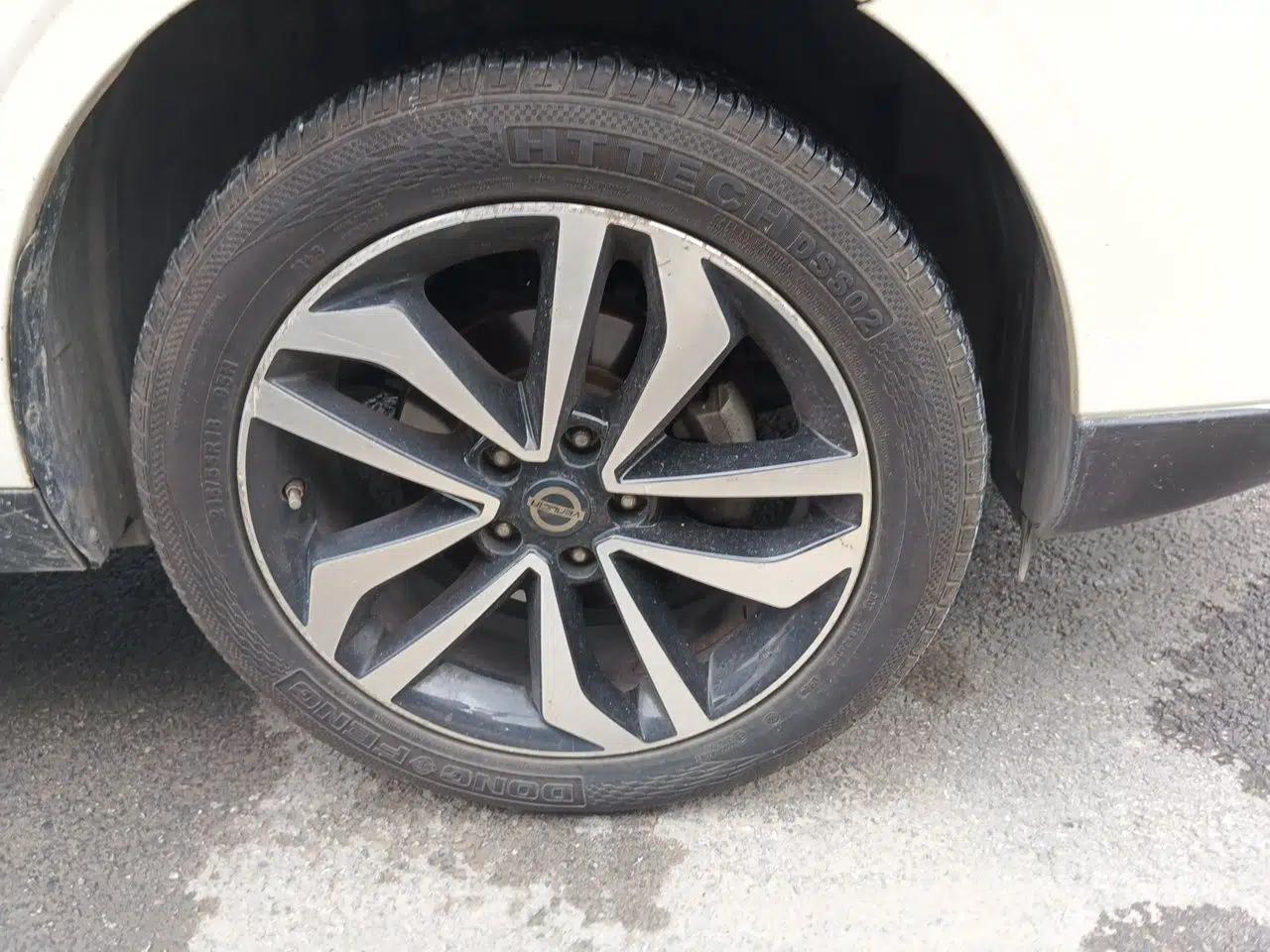 Venucia T90 2017 2.0L CVT Smart Edition — миниатюра 8