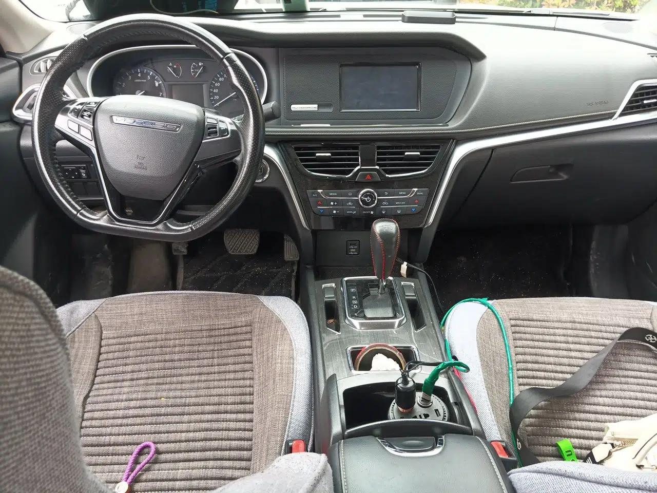 Venucia T90 2017 2.0L CVT Smart Edition — миниатюра 10