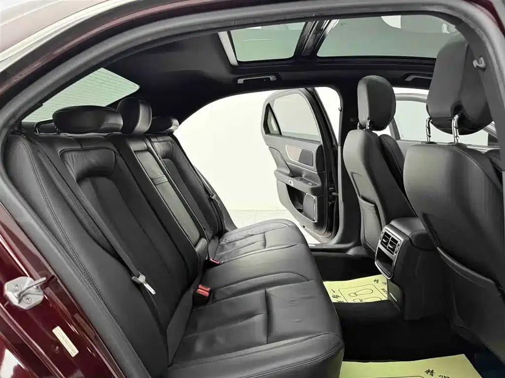 Lincoln Continental 2018 2.0T Two-Wheel Drive Premium Edition — миниатюра 13