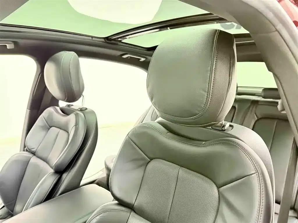 Lincoln Continental 2018 2.0T Two-Wheel Drive Premium Edition — миниатюра 15
