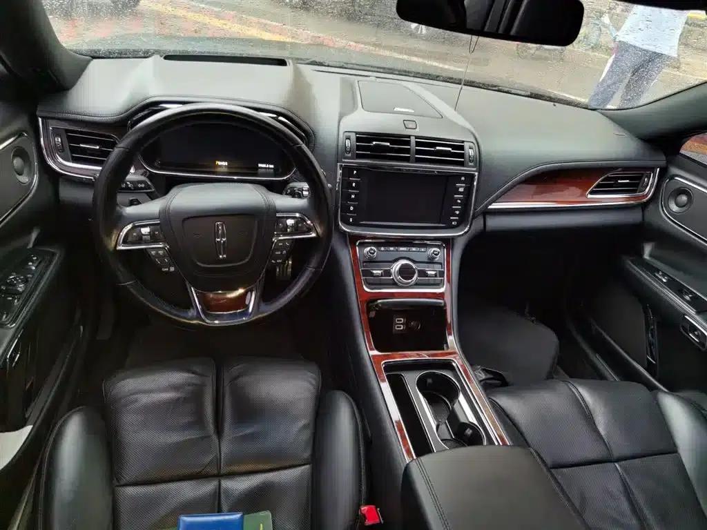 Lincoln Continental 2018 2.0T Two-Wheel Drive Premium Edition — миниатюра 6