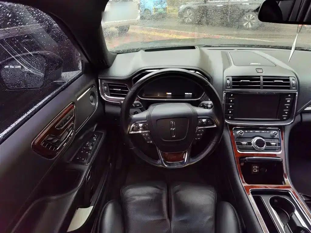 Lincoln Continental 2018 2.0T Two-Wheel Drive Premium Edition — миниатюра 7