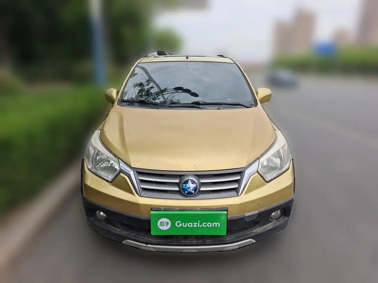Venucia R50X 2013 1.6L Manual Model — миниатюра 2