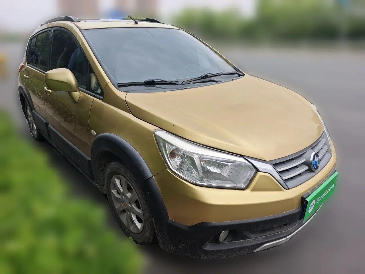 Venucia R50X 2013 1.6L Manual Model — миниатюра 3