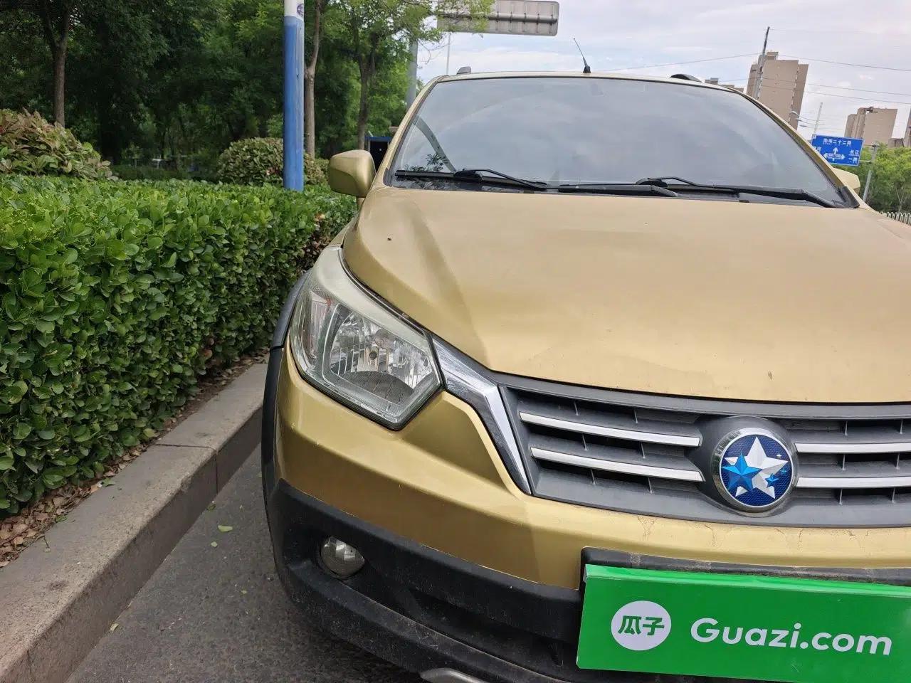 Venucia R50X 2013 1.6L Manual Model — миниатюра 7