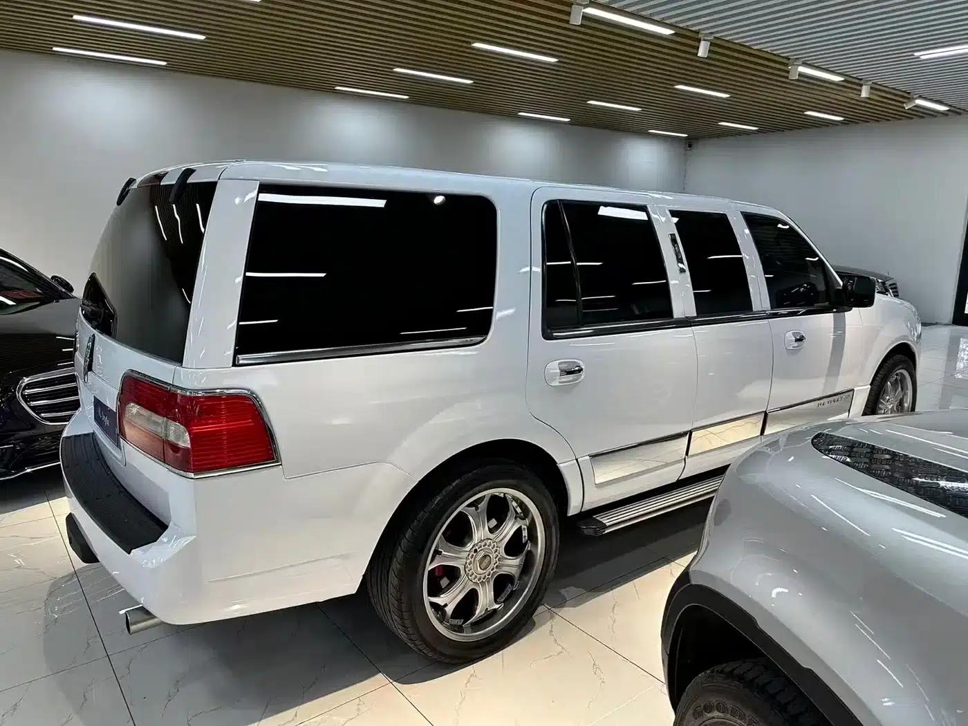 Navigator One 2008 Model 5.4L Extended Version — миниатюра 4