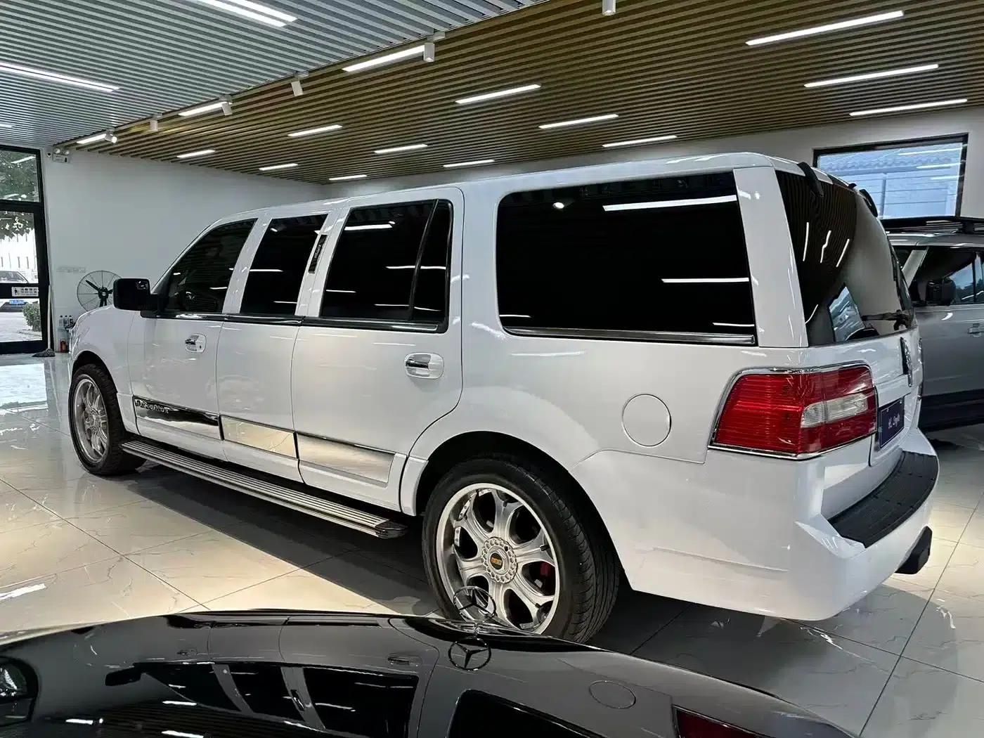 Navigator One 2008 Model 5.4L Extended Version — миниатюра 5