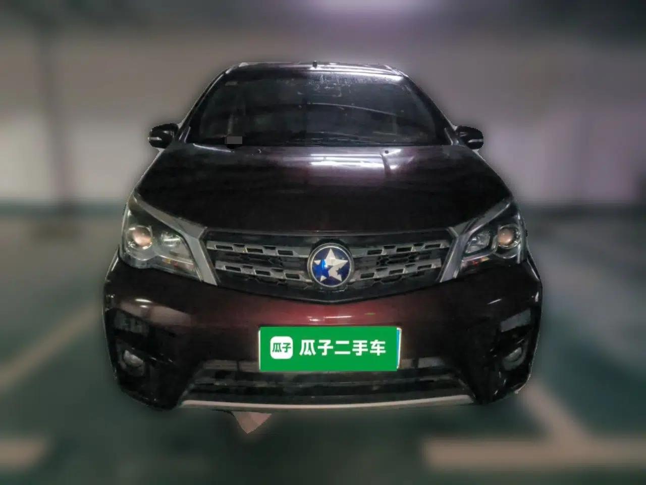 Venucia M50V 2017 1.6L XL CVT Luxury Edition — миниатюра 2