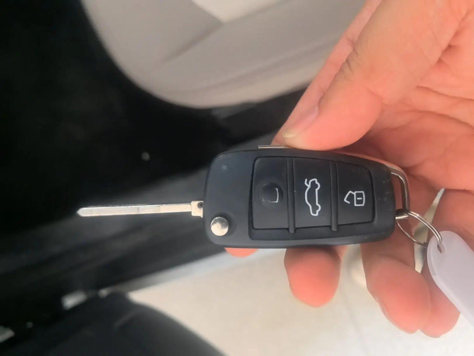 Chery QQ Ice Cream 2022 170km Sundae Phosphate Lithium-Ion — миниатюра 12