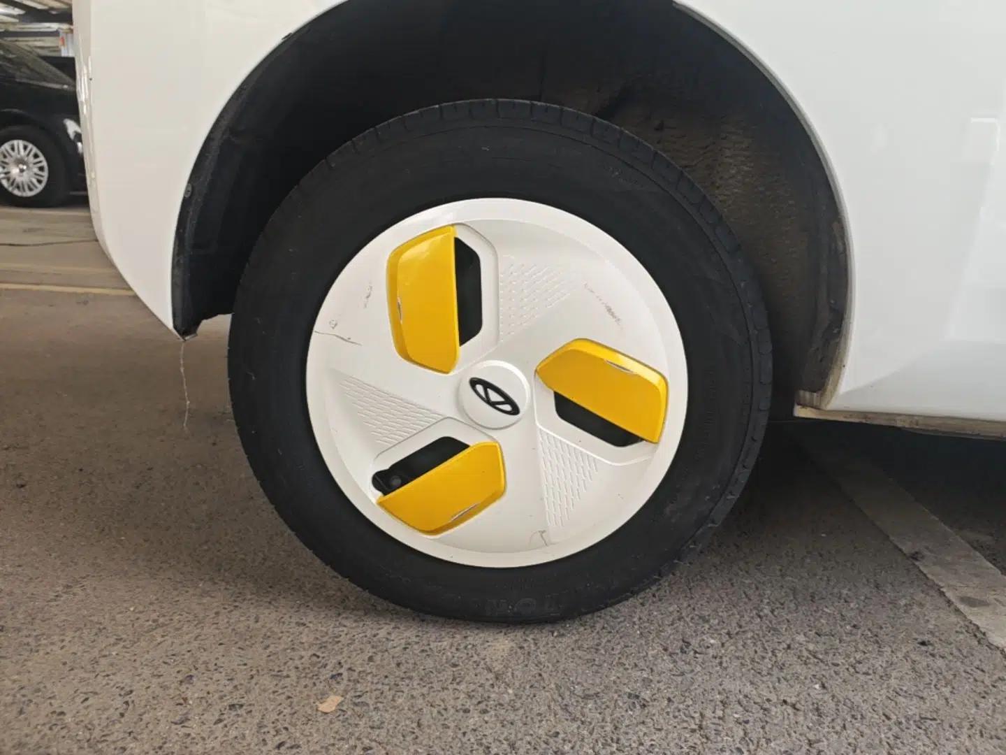 Chery QQ Ice Cream 2022 Pudding Model — миниатюра 10