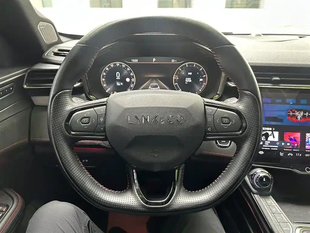 Lynk & Co 05 2022 2.0TD AWD Halo — миниатюра 13