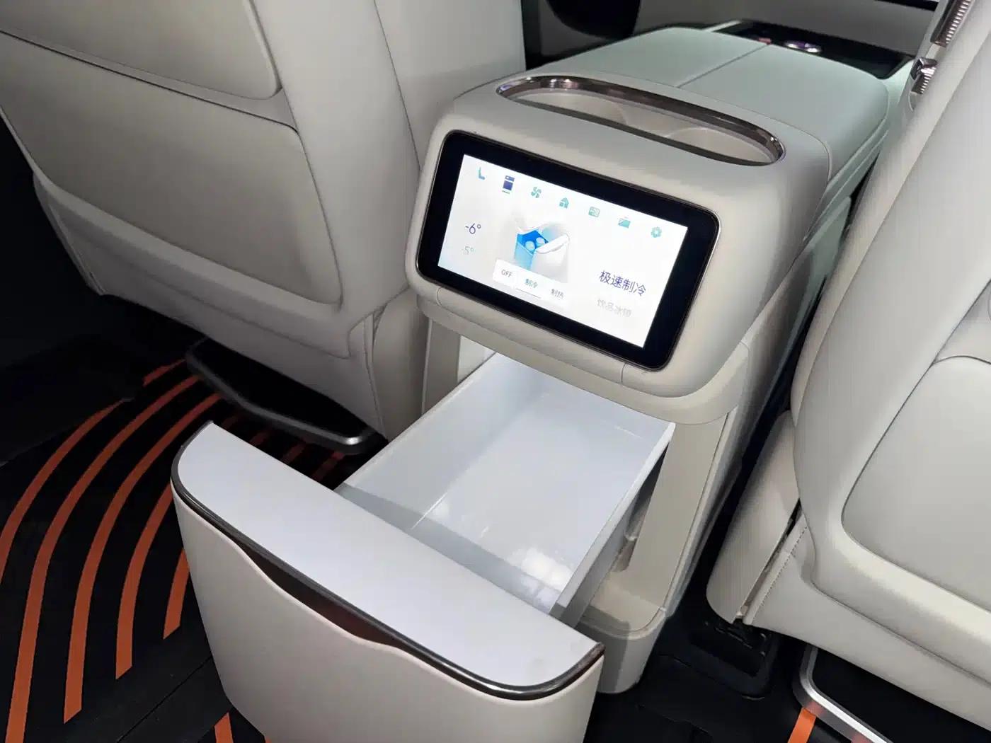 Lynk & Co 900 2025 2.0T Ultra 6-seater — миниатюра 13
