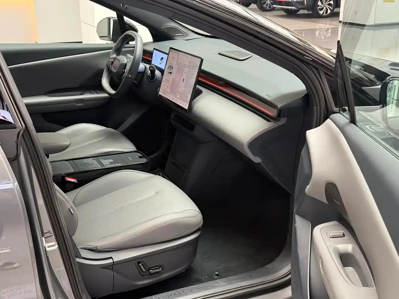 Lynk & Co Z20 2025 Model 530km RWD Pro — миниатюра 12