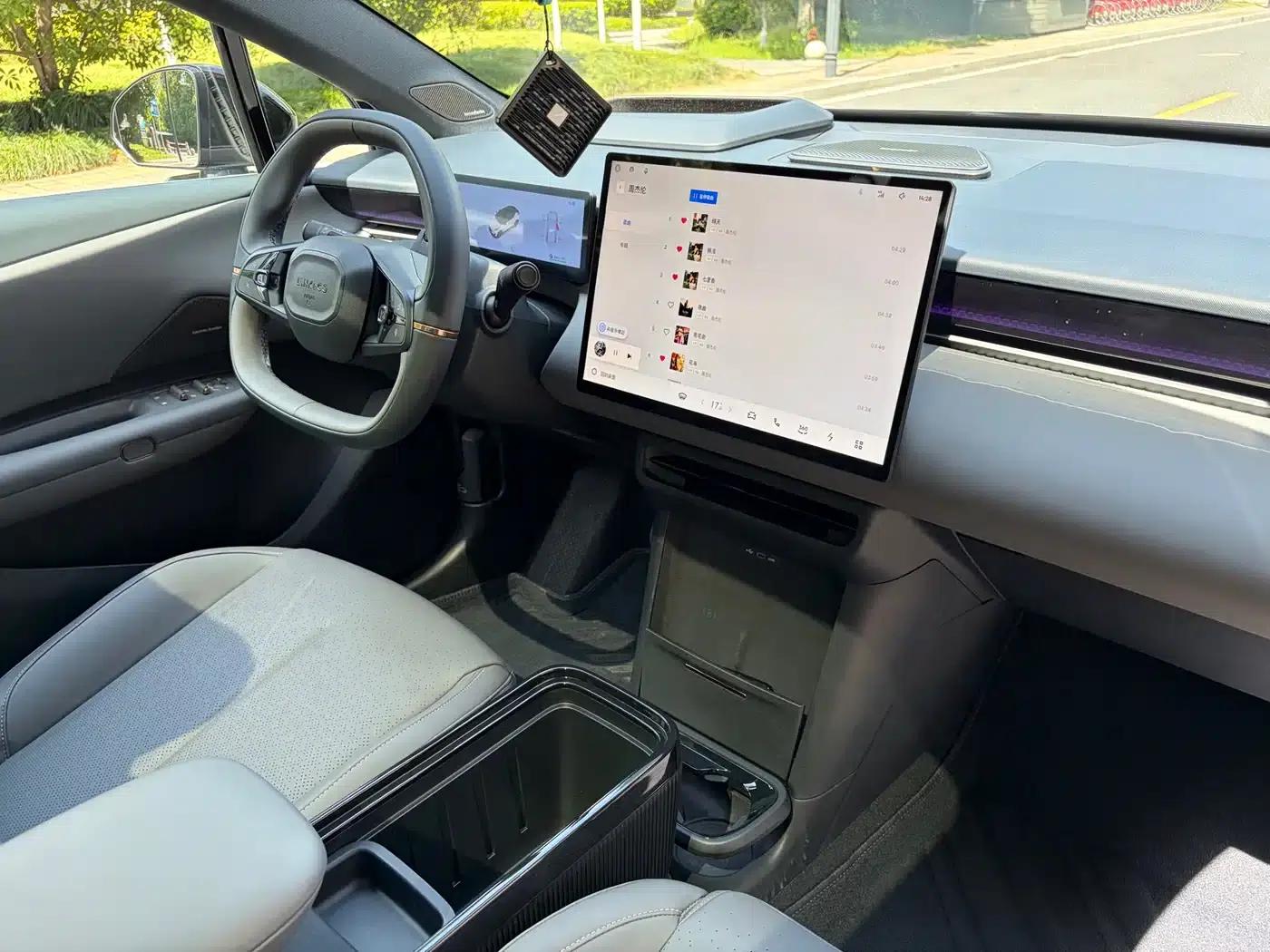 Lynk & Co Z20 2025 Model, 530km/h Rear-Wheel Drive Max — миниатюра 11