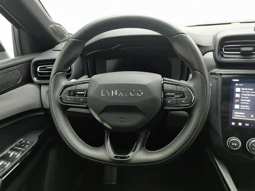 Lynk & Co 02 Hatchback 2022 2.0TD Plus — миниатюра 11