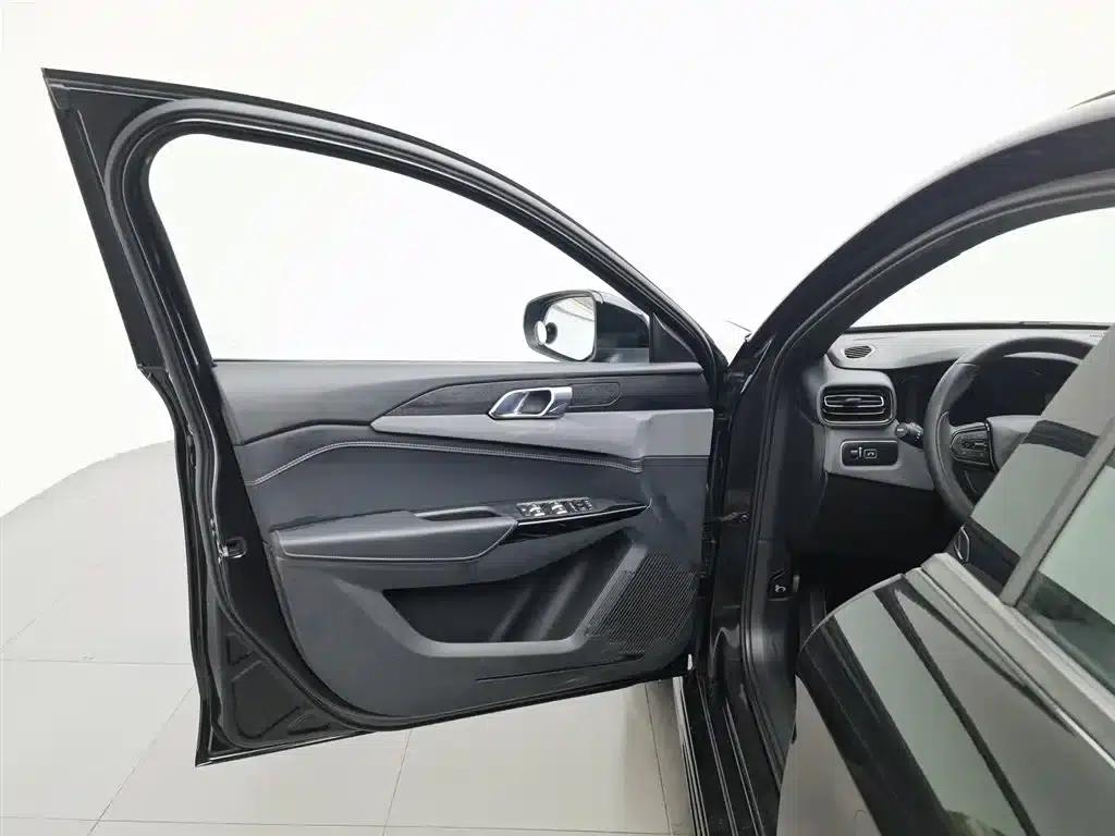 Lynk & Co 02 Hatchback 2022 2.0TD Plus — миниатюра 8