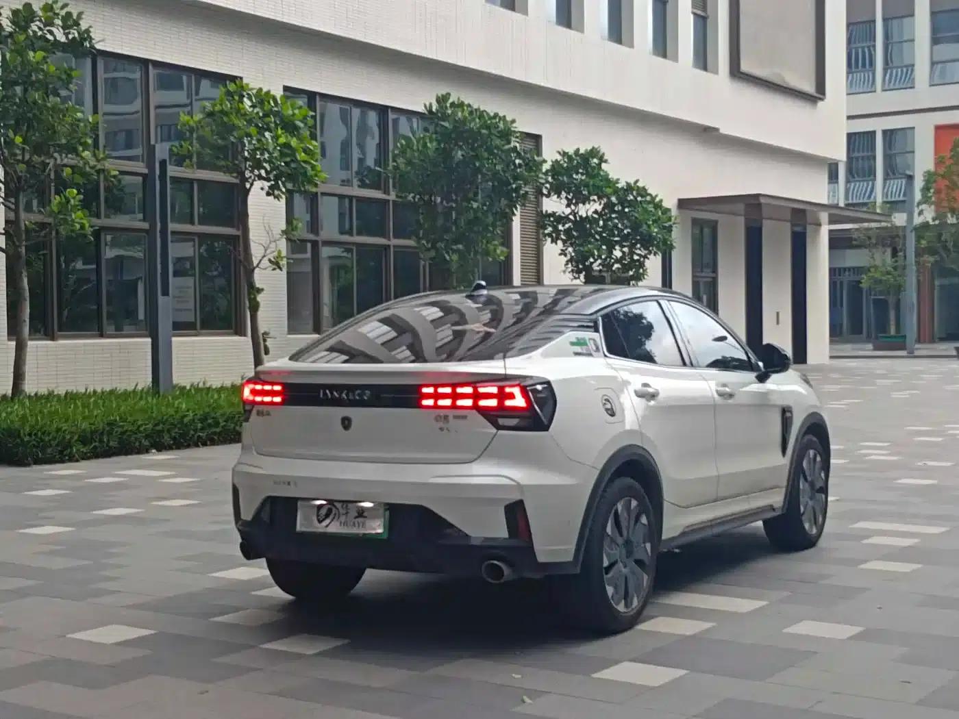 Lynk & Co 05 EM-P 2021 1.5TD PHEV HALO — миниатюра 6