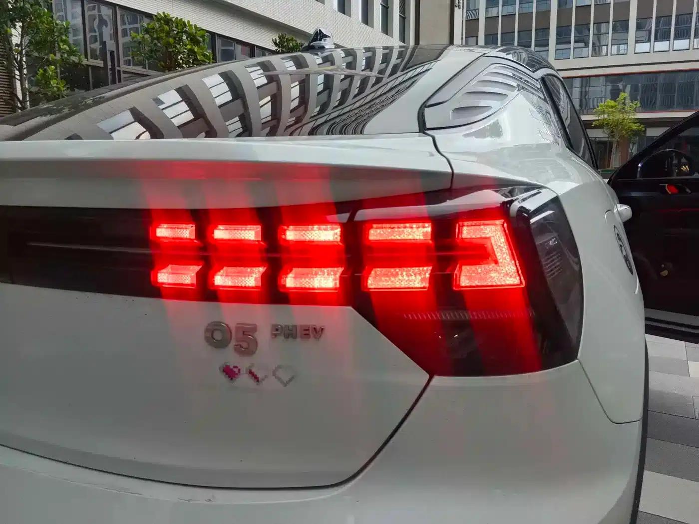 Lynk & Co 05 EM-P 2021 1.5TD PHEV HALO — миниатюра 7