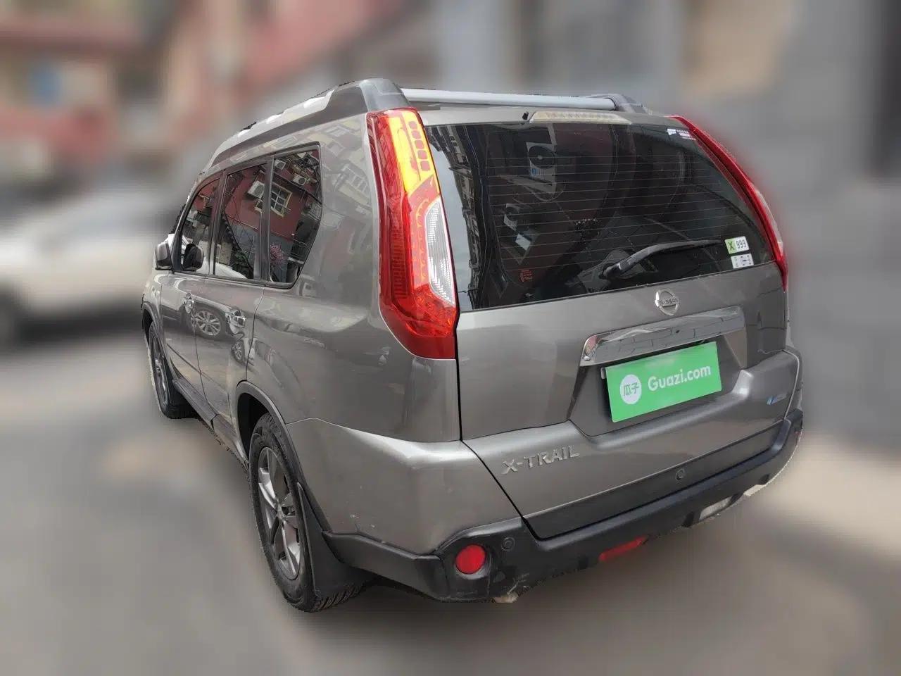 Nissan X-Trail 2012 2.5L CVT Luxury Edition 4WD — миниатюра 4