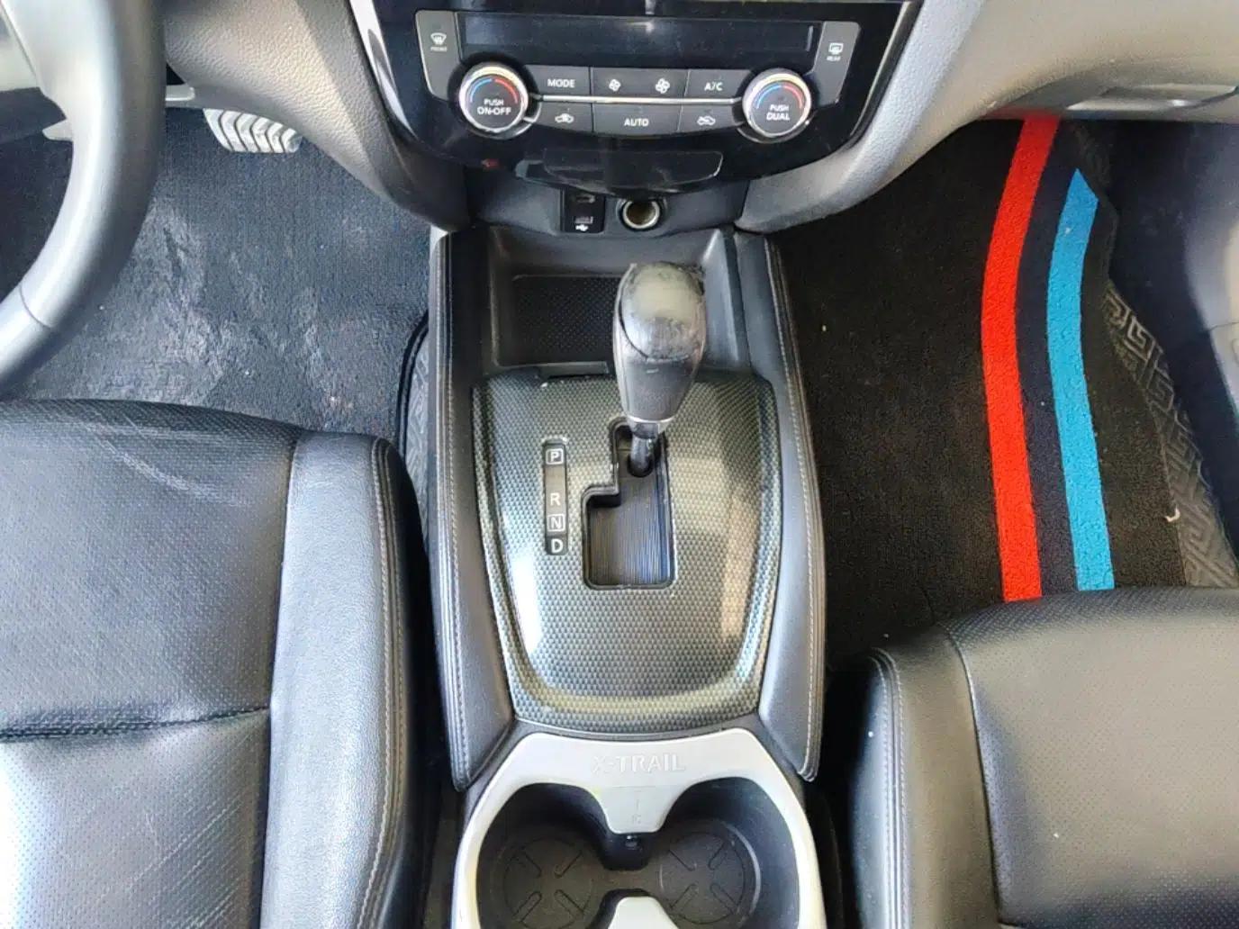Nissan X-Trail 2015 2.0L CVT Comfort MAX Edition 2WD — миниатюра 17