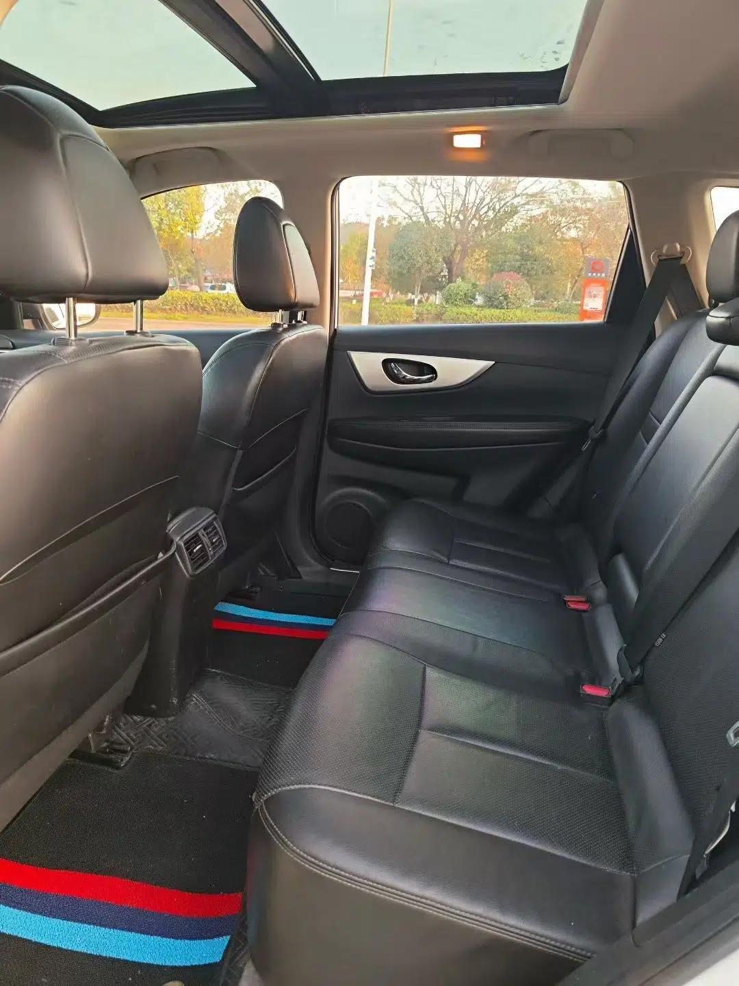 Nissan X-Trail 2015 2.0L CVT Comfort MAX Edition 2WD — миниатюра 20