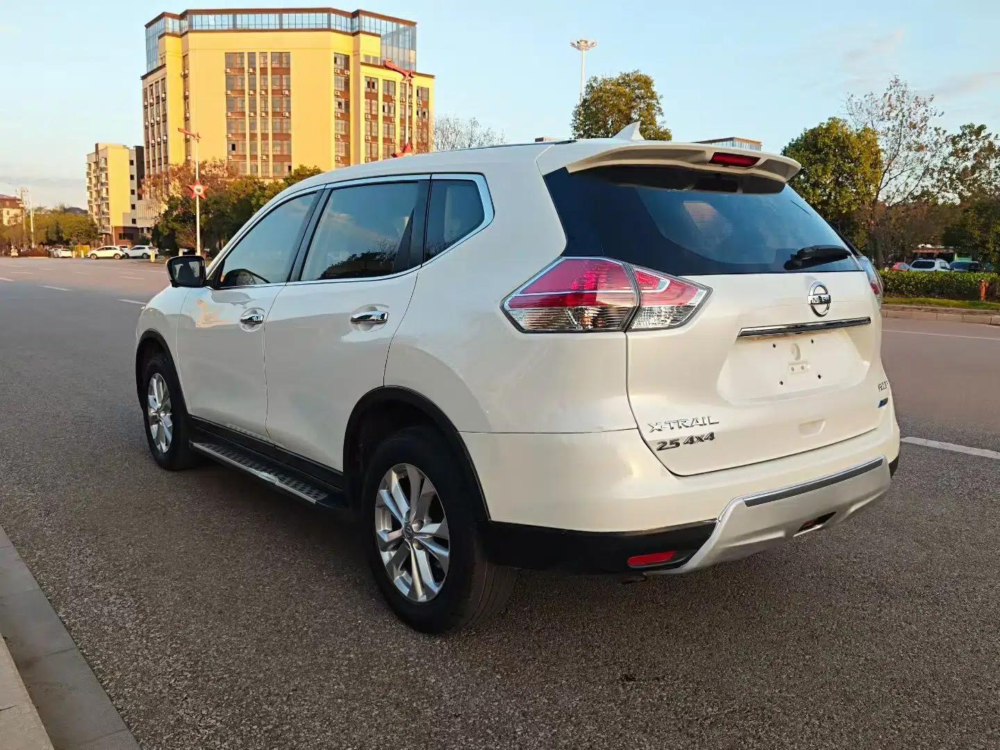 Nissan X-Trail 2015 2.0L CVT Comfort MAX Edition 2WD — миниатюра 4