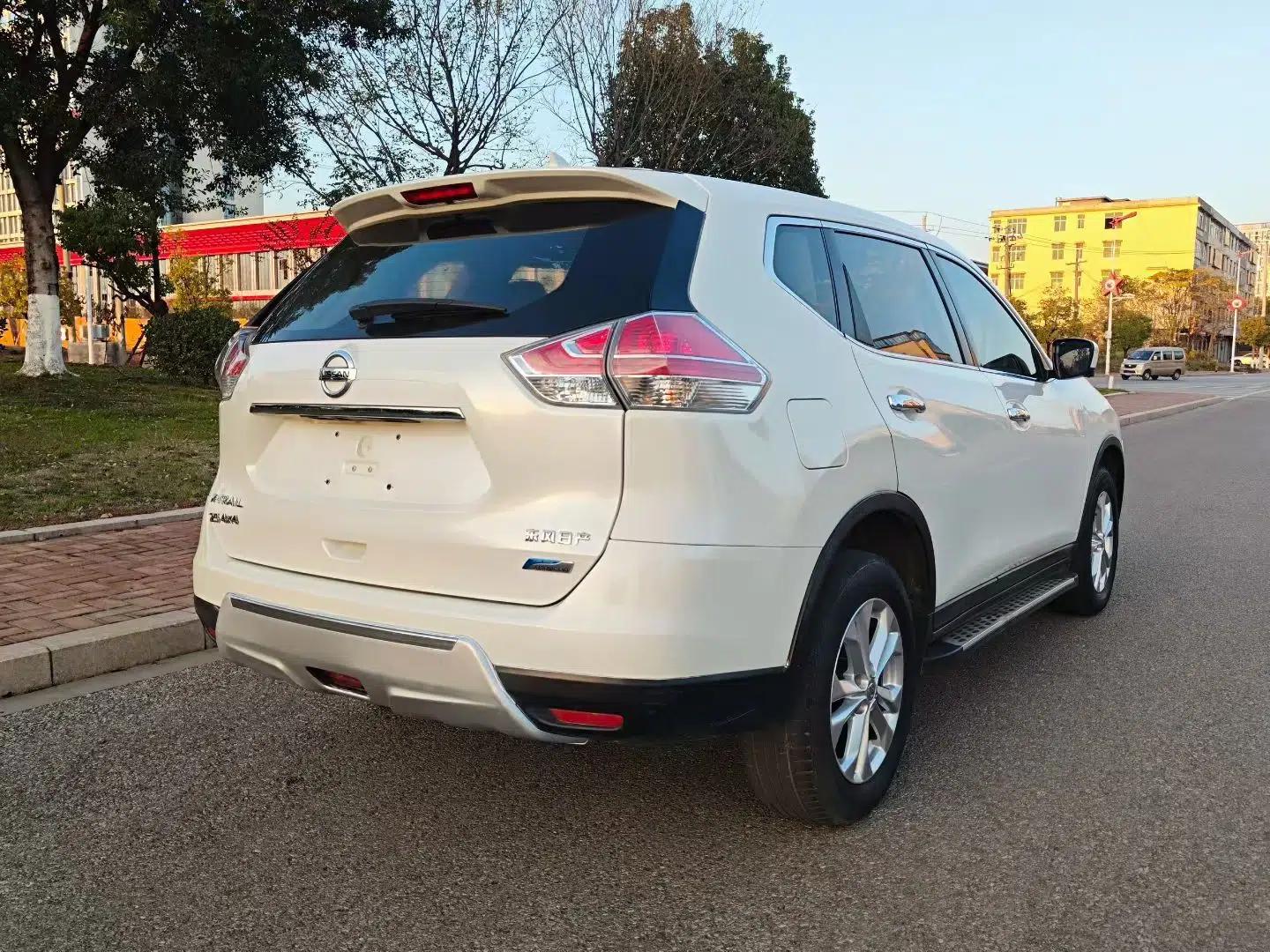 Nissan X-Trail 2015 2.0L CVT Comfort MAX Edition 2WD — миниатюра 6