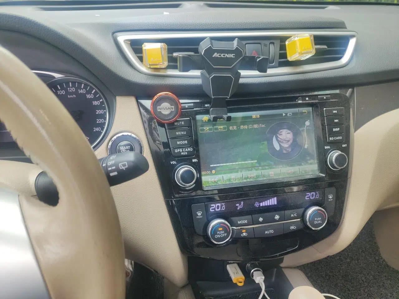 Nissan X-Trail 2014 2.0L CVT Comfort Edition 2WD — миниатюра 14