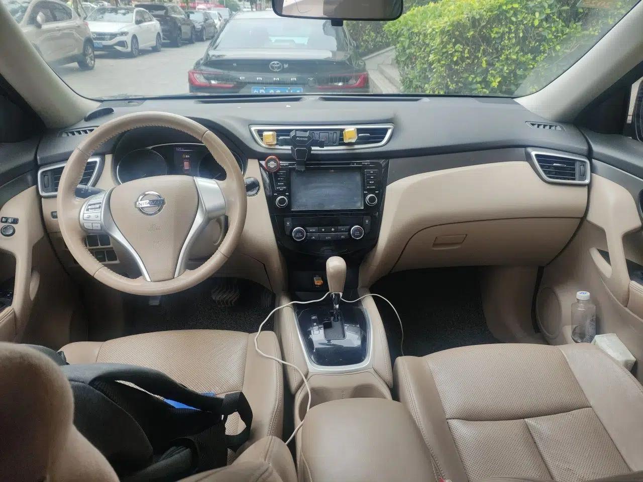 Nissan X-Trail 2014 2.0L CVT Comfort Edition 2WD — миниатюра 10