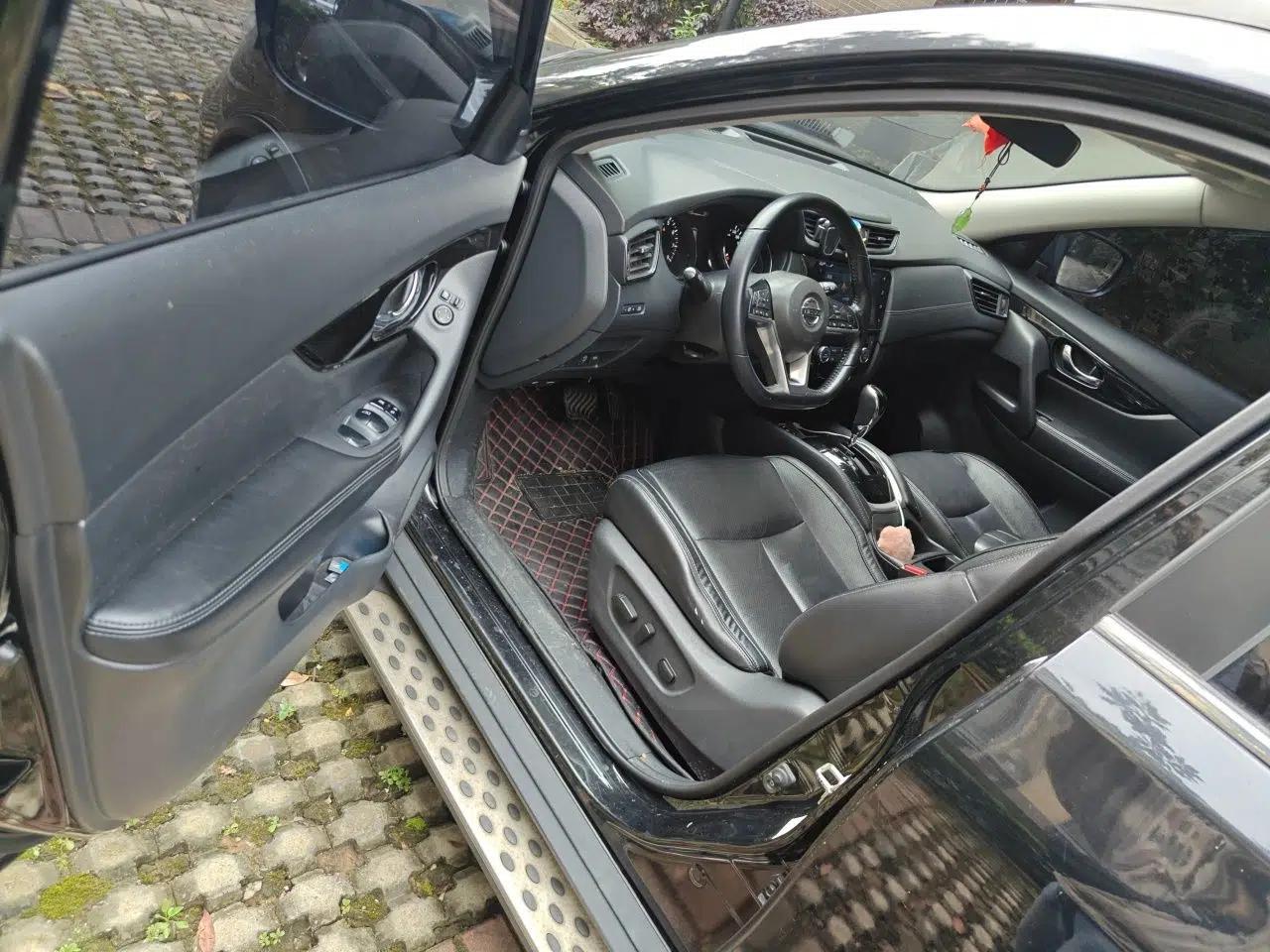 Nissan X-Trail 2020 2.0L XL ITS CVT 2WD SmartConnect Comfort Edition — миниатюра 17